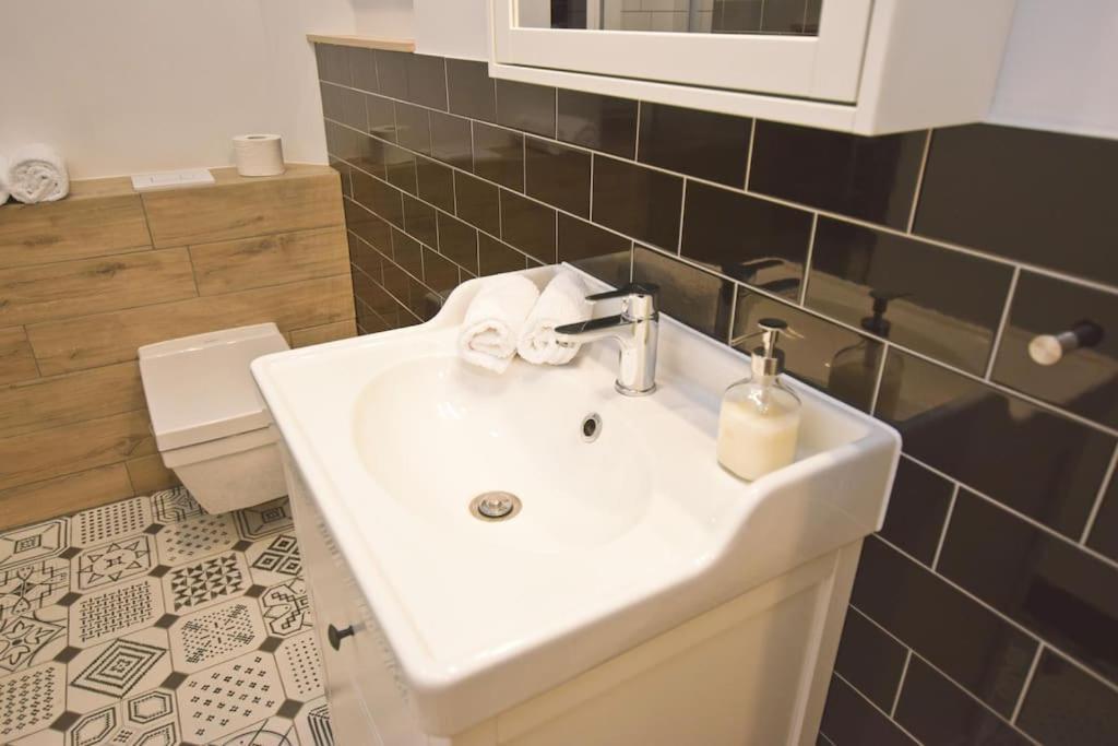 Rynek Stare Miasto Apartment 4 - Klima Netflix Wroclaw Ngoại thất bức ảnh